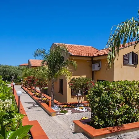 Baia Degli Ulivi * Cefalù