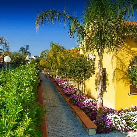 Baia Degli Ulivi * Cefalù