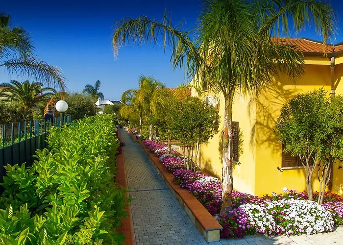 Baia Degli Ulivi * Cefalú